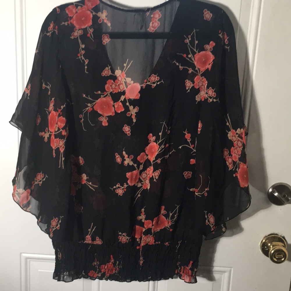 Studio Y sheer drape sleeved v-neck with barrel sequins around v-neck size XL - Picture 3 of 6